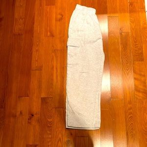 pantalon gris pale, large de taille xs